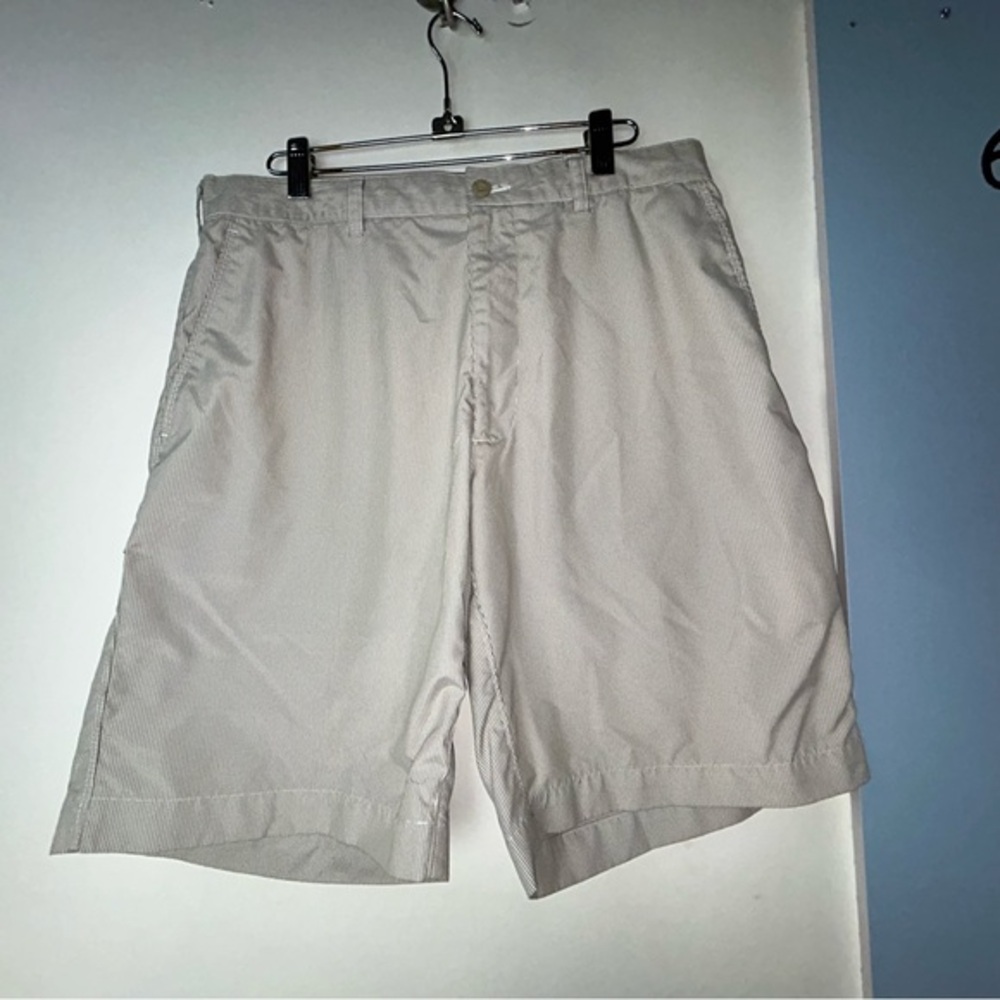 Perry Ellis Champions Tour Tan Flat Front Golf Shorts Men's 32‎